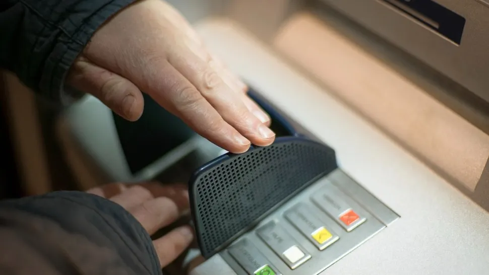 O nouă înșelăciune face victime în România. Cum funcționează „Metoda creditul”