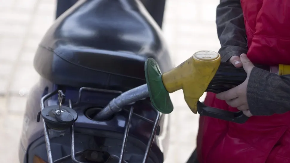 Lovitură pentru șoferii români: România este singura țară din UE unde motorina a continuat să se scumpească