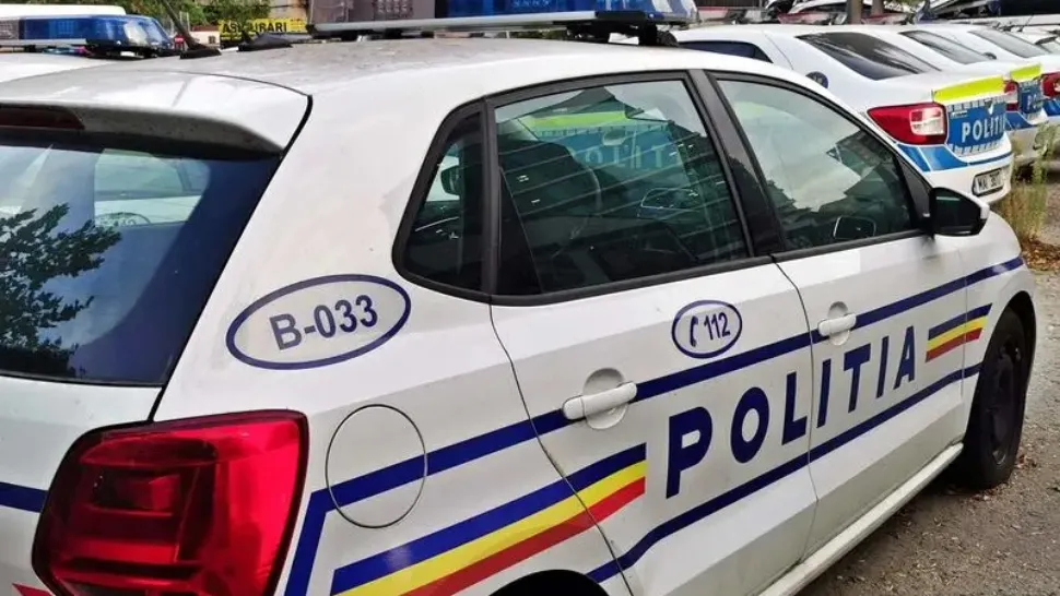 O fetiță de 6 ani a murit într-un accident cumplit. Șoferul s-a temut de furia localnicilor și a fugit la Poliție