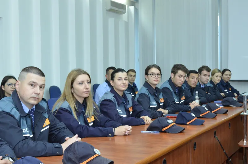 Viitorii polițiști, în vizită la Iași
