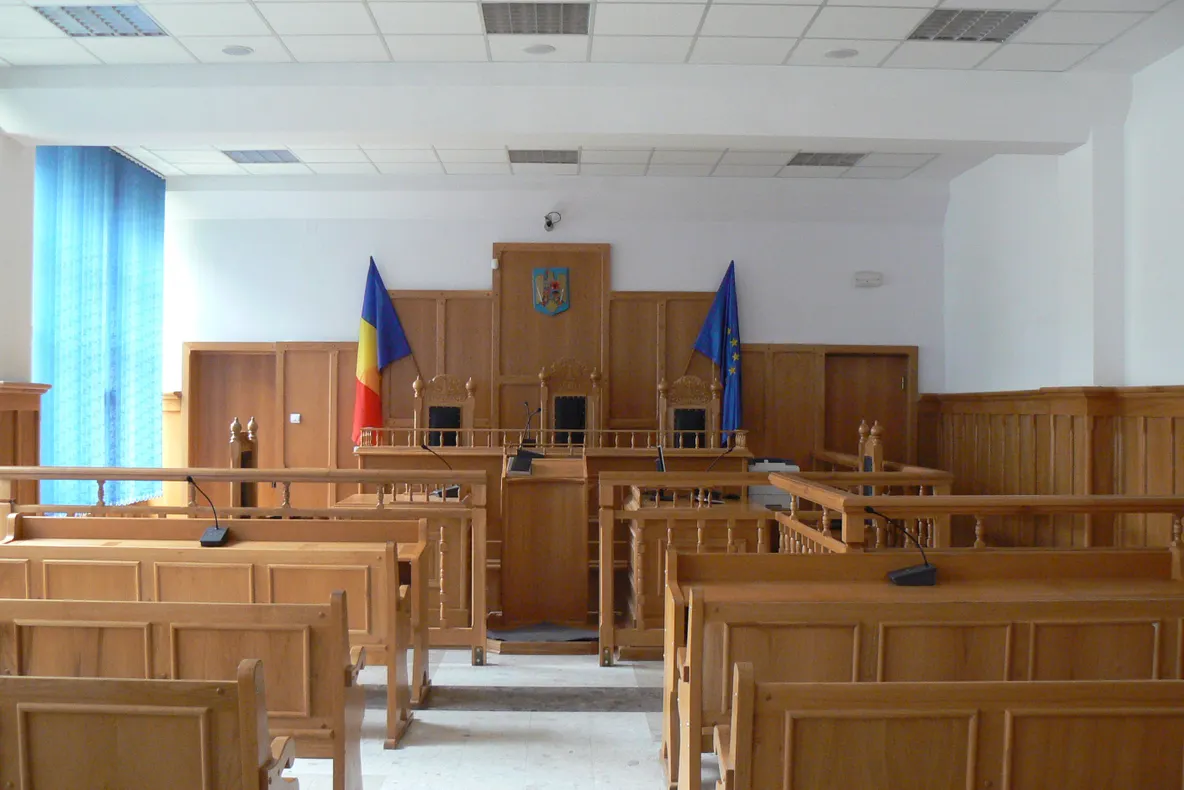 Sute de angajaţi au dat în judecată Penitenciarul Iaşi