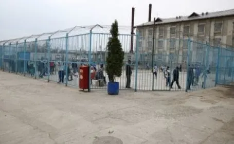 Angajații Penitenciarului Iași: „Utilizăm ilegal deținuți pentru pază! Hoții păzesc hoții, cum s-ar spune!”
