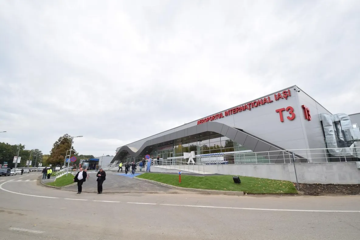 Șeful Aeroportului Iași vrea unirea terminalelor T2 şi T3 şi supraînălţarea lor