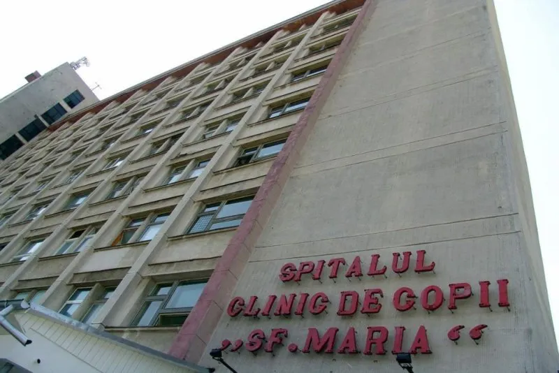 Elevă ajunsă la spital cu o alcoolemie de 2,4 la mie