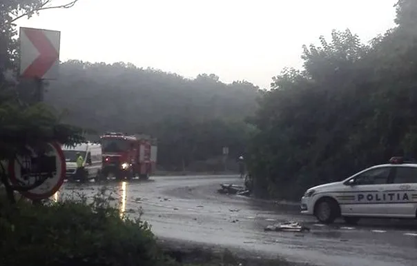 Accident rutier între un TIR şi un autoturism, în judeţul Iaşi