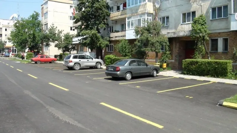 Locuri de parcare scoase la închiriere de primărie