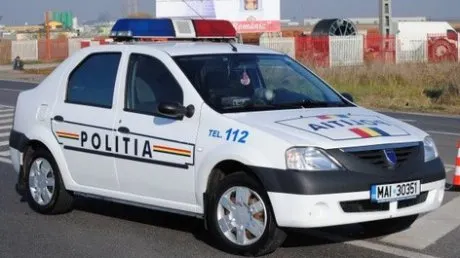 Anchetat pentru că şi-ar fi jefuit angajatoarea