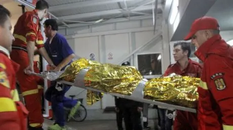 Tânărul ars din Piatra Neamț, transferat de la Iaşi, în Belgia