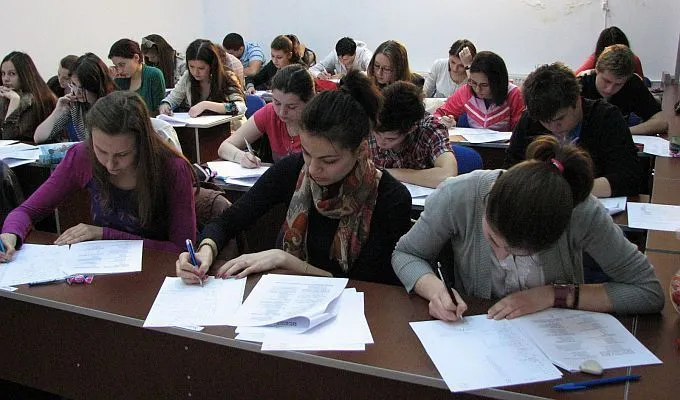 Simulare a examenului de admitere la UMF Iași