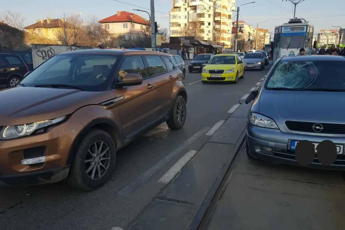 GALERIE FOTO / VIDEO: Explozie la un cămin de nefamiliști din Iași