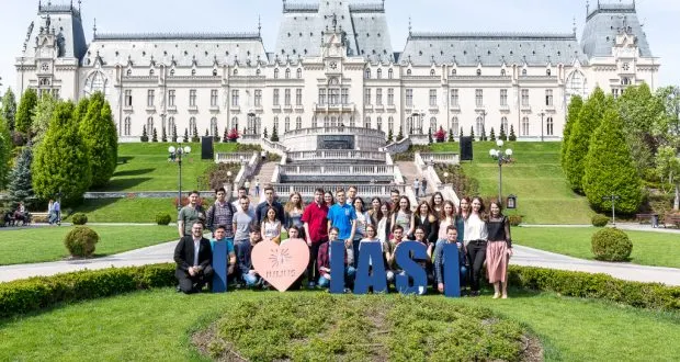 Târgul Universităților Ieșene, la Palas: 37 de facultăţi îşi prezintă oferta de studii