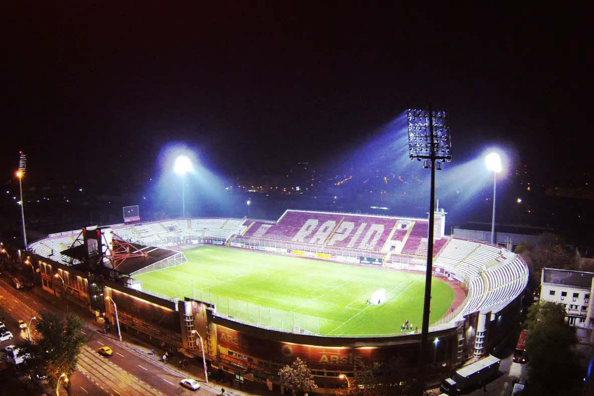 Patru membri ai unei galerii de fotbal, reținuți după ce ar fi agresat un cetățean pakistanez