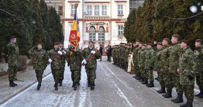 Ceremonie militară și religioasă, în faţa Cercului Militar Iaşi