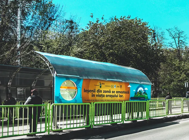 O altfel de stație de tramvai, în Tătărași - FOTO