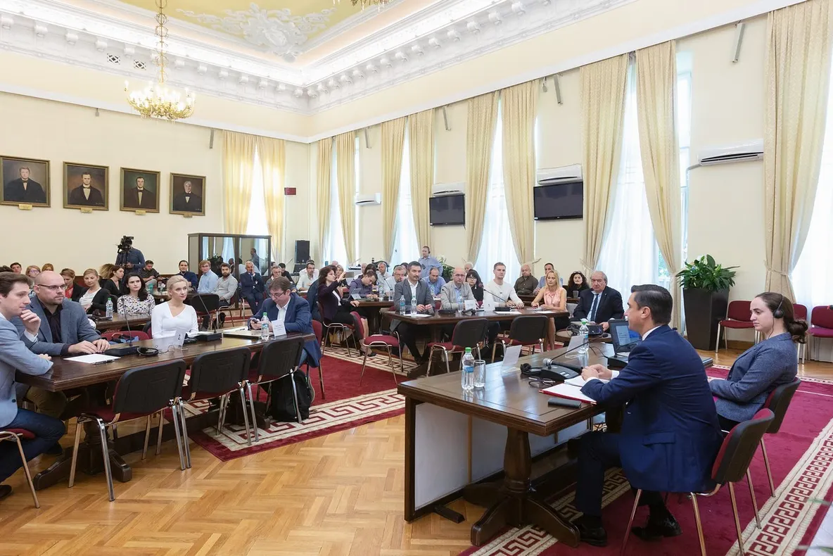 Primăria Iași dă peste 2 milioane de lei pentru proiectele organizaţiilor neguvernamentale din municipiu