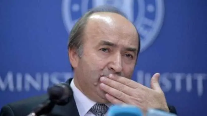 Tudorel Toader, internat în spital