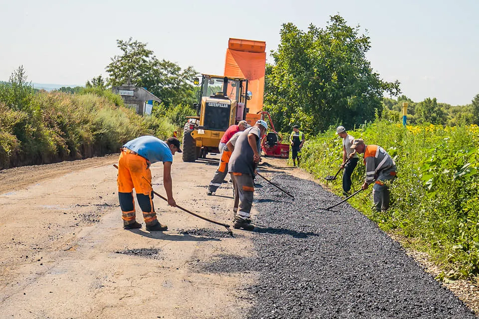 Lucrări la drumul județean 207 M intersecție DN 28 –Alexandru Ioan Cuza