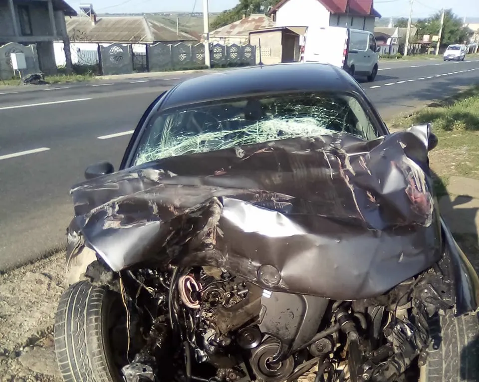 FOTO: Accidente rutiere cu victime