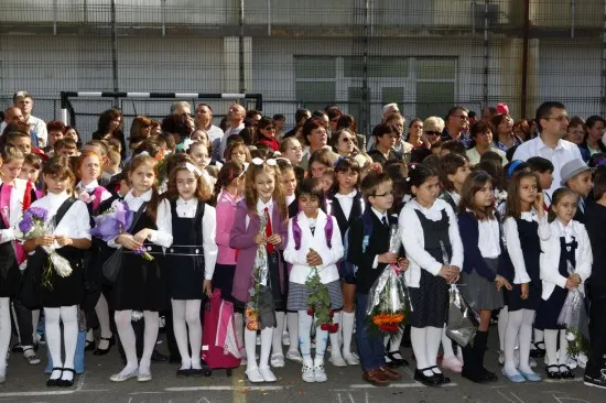 Deschiderea oficială a anului şcolar, în patru școli