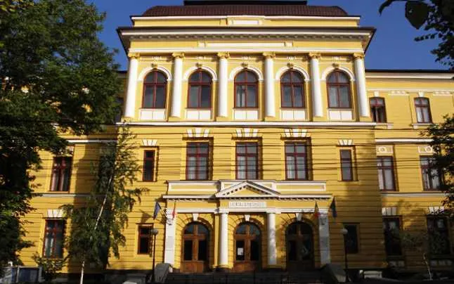 Concurs de selecție pentru admiterea la Centrul de Excelenţă Iaşi
