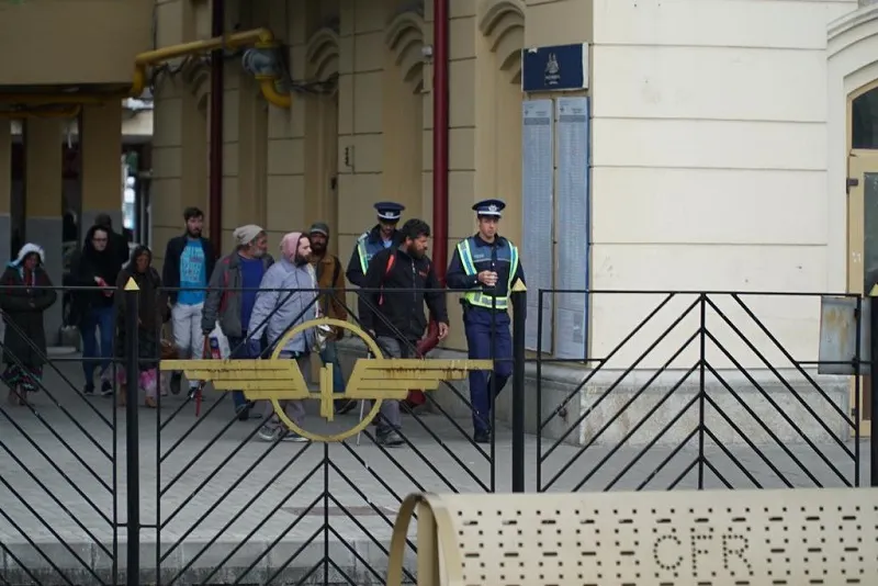 Oamenii legii au împânzit gările din județ