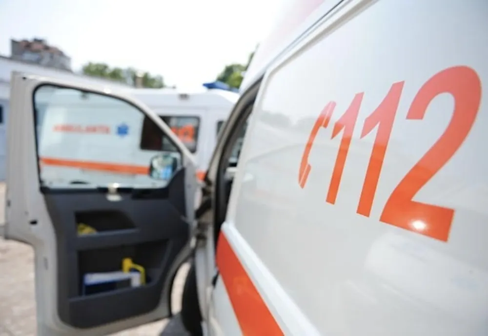 Dus de urgenţă la spital, după o bătaie soră cu moartea!