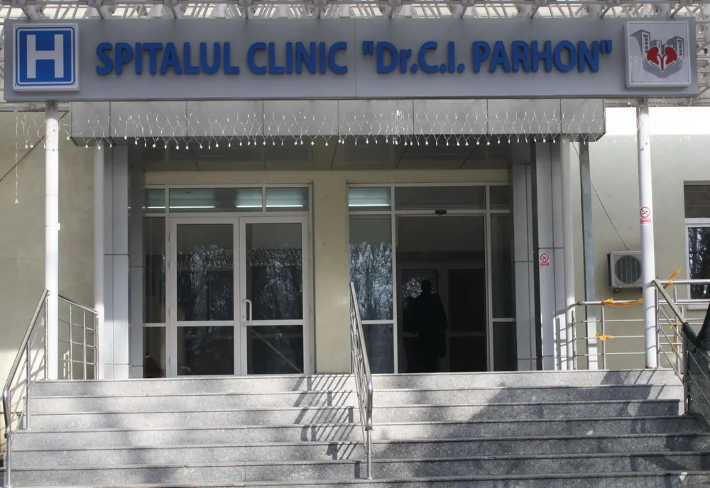 Asistentă din Vaslui, bătută de soț. A fost adusă la Spitalul „C. I. Parhon“. Agresorul este ofițer de poliție și este anchetat de superiori