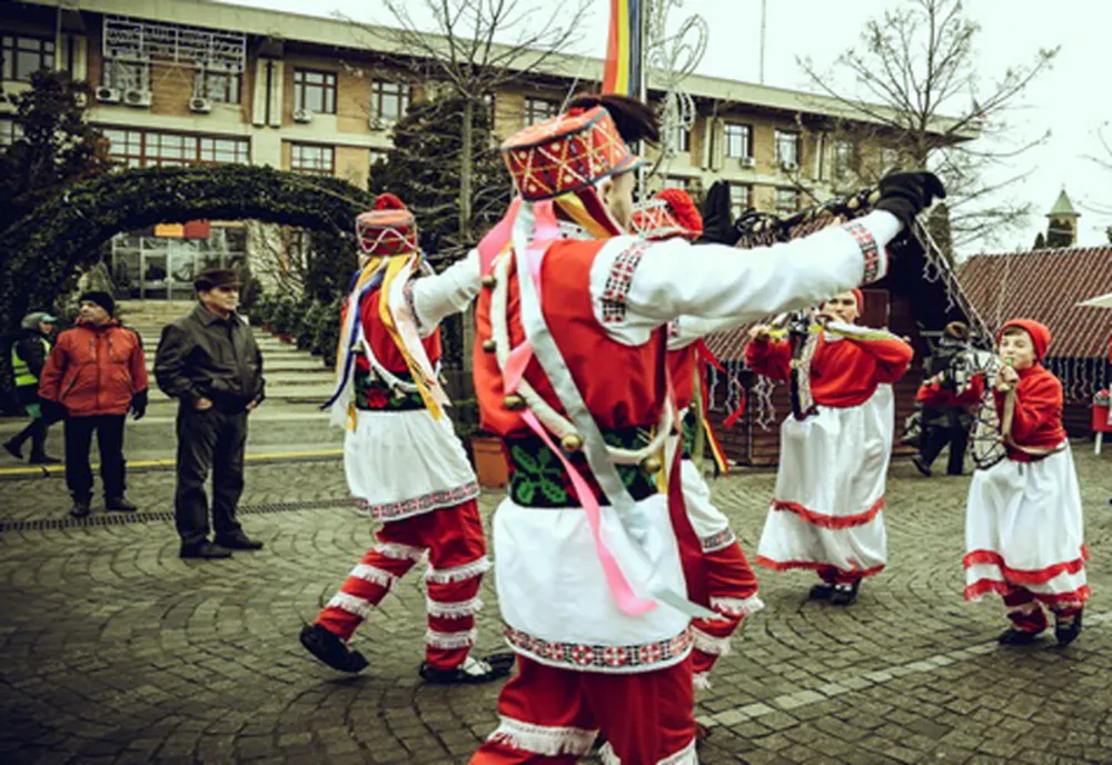 Datini și obiceiuri de iarnă, la Iași - FOTO
