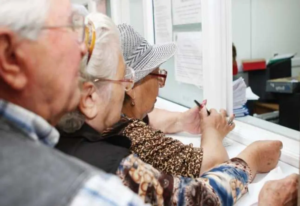 Tichete de cumpărături pentru pensionarii ieșeni