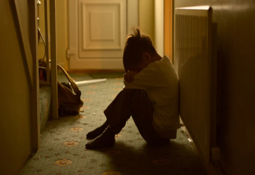 Caz șocant la Iași! Un copil a fost abuzat de asistentul maternal. Când au ajuns la fața locului, cei de la Protecția Copilului și polițiștii s-au crucit