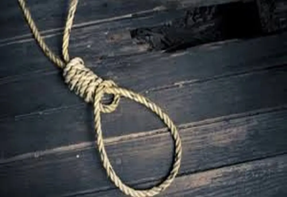 Tragedie înaintea Bobotezei! Fostul contabil-şef al Episcopiei Huşilor s-a sinucis aseară, la Iaşi