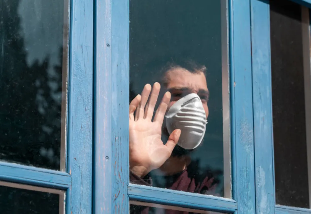 Peste 400.000 de lei amendă pentru ieșenii care nu respectă măsurile de izolare şi carantină