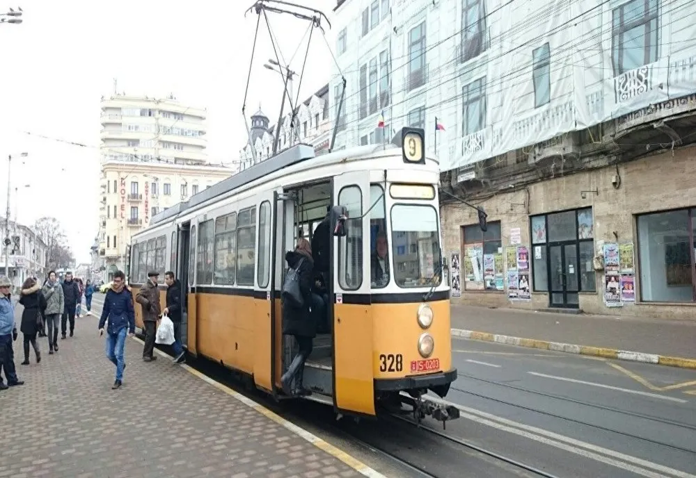 Și mai multe restricții luate în Iași. Ce se întâmplă cu transportul public în comun