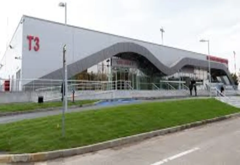 Când se reiau zborurile de pe Aeroportul Iaşi