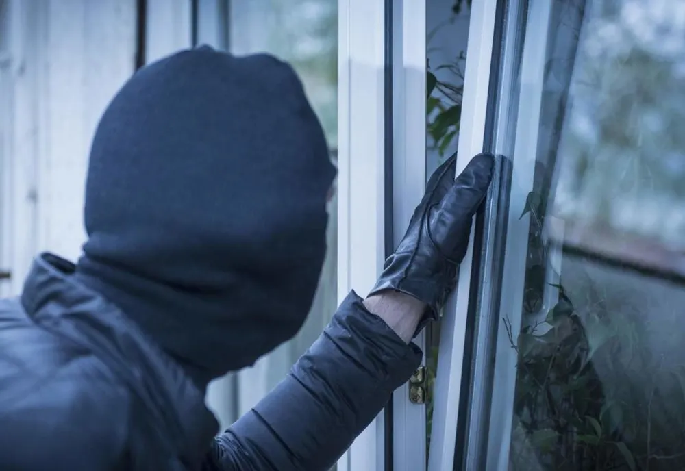 Hoț arestat preventiv pentru 30 de zile 