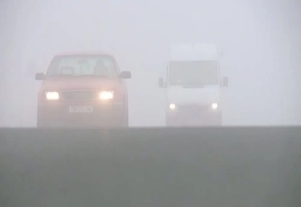Atenție cum circulați pe timp de ceață!