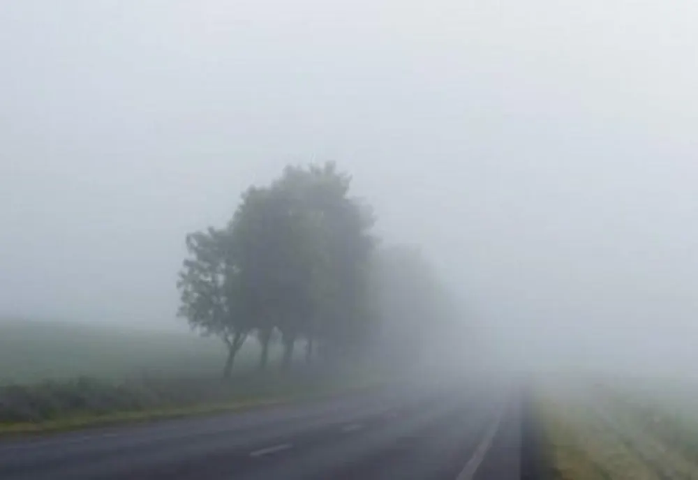 Atenție ceață densă pe mai multe drumuri din Iași, Bacău și Vaslui