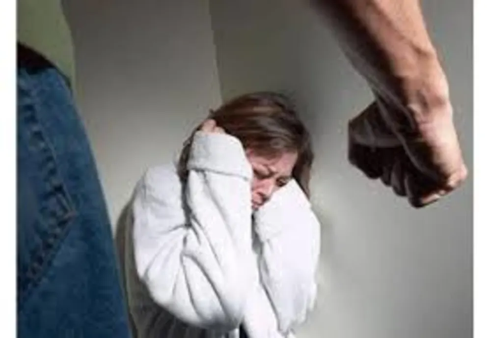 Control judiciar 60 de zile pentru un soț violent