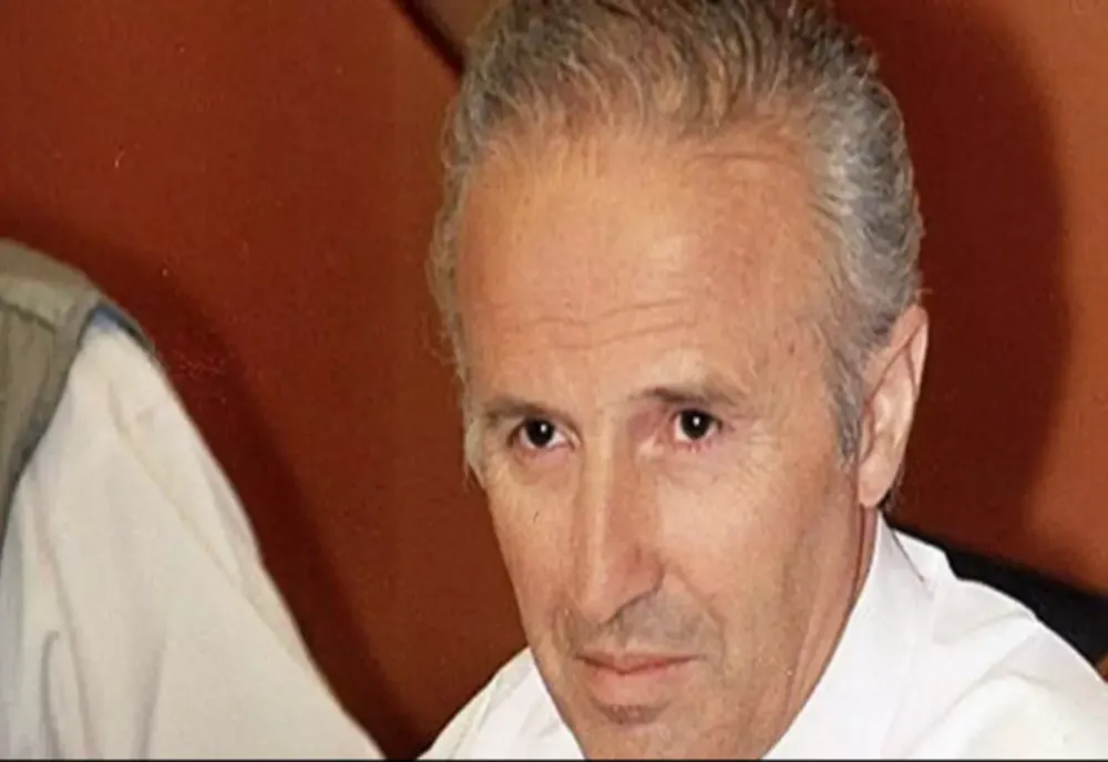 CULISELE STATULUI PARALEL. Andrei Tinu, fiul fostului jurnalist Dumitru Tinu: „Sunt multe necunoscute în cazul morții tatălui meu. Nu se vrea aflarea adevărului”