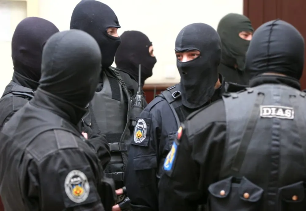 Mascații din Iași, vizați de anchetă internă după acuzații grave în urma unor descinderi în județul Vaslui