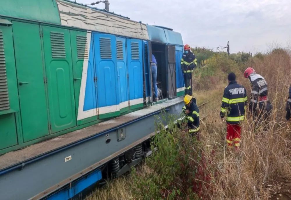  Tren DERAIAT: 11 vagoane pline cu marfă au căzut de pe șină - Circulaţia feroviară, întreruptă pe ruta Paşcani-Iaşi 