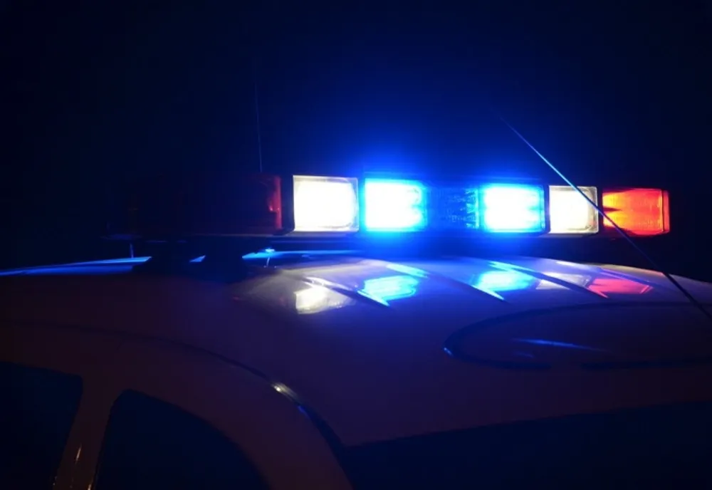 Un tânăr din Iași este căutat de poliție după ce a lovit 4 mașini într-o urmărire ca-n filme