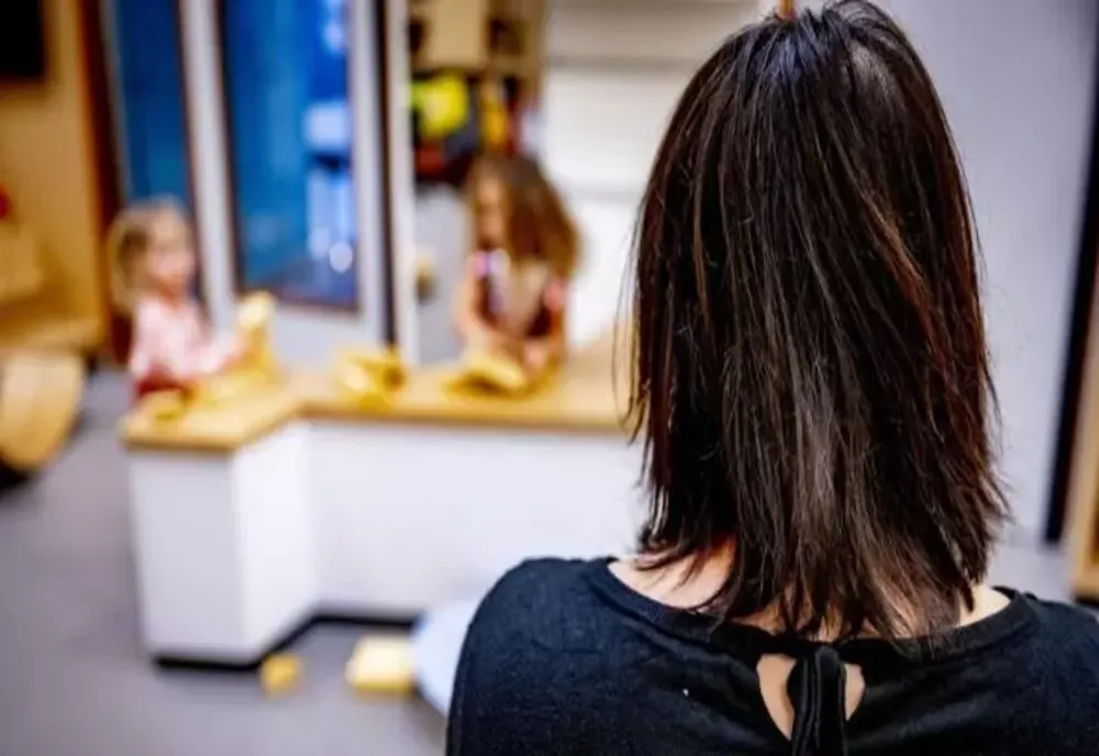 Despăgubiri record pentru o profesoară din Iași, hărțuită de colegi. I se va plăti un an și jumătate de zile de concediu
