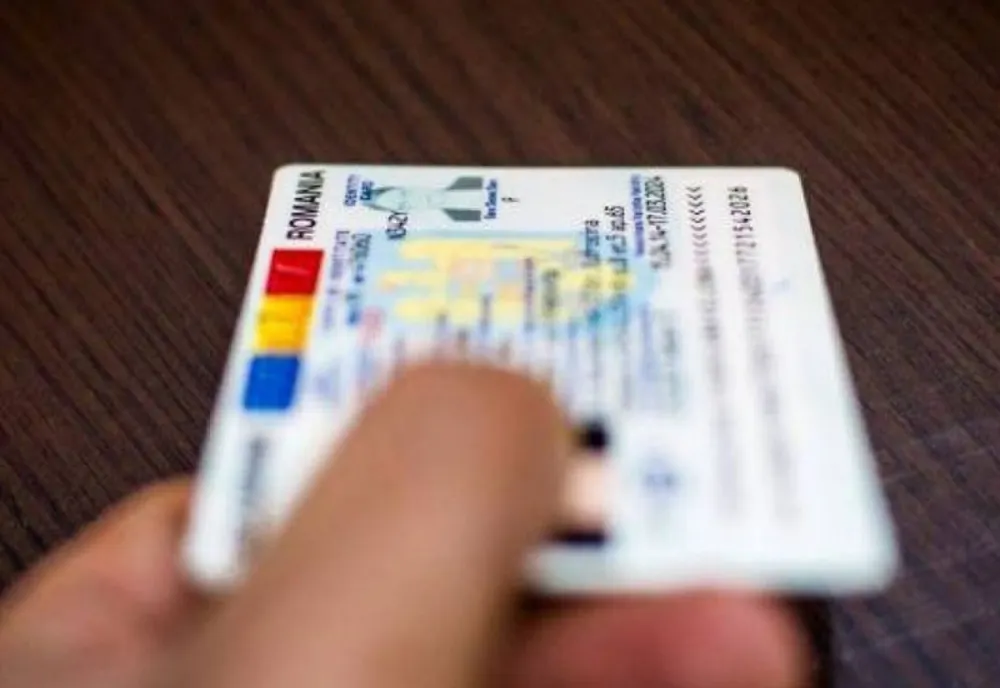 FRAUDĂ CU ACTE DE IDENTITATE ÎN BOTOȘANI: CINCI FUNCȚIONARI AU FOST TRIMIȘI ÎN JUDECATĂ