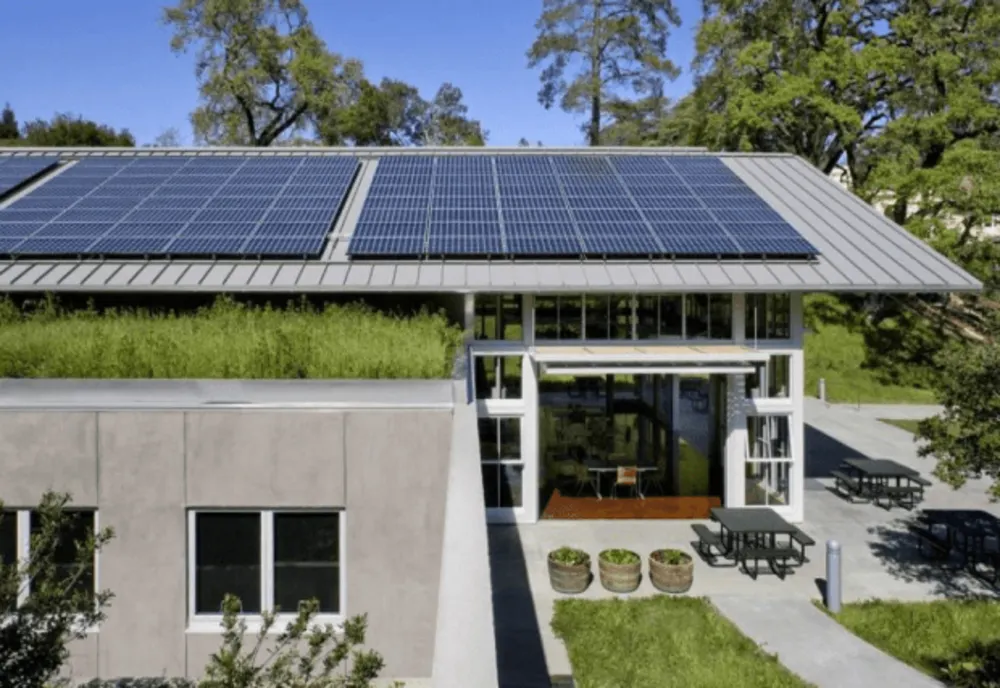 FRAUDE CU PANOURI FOTOVOLTAICE