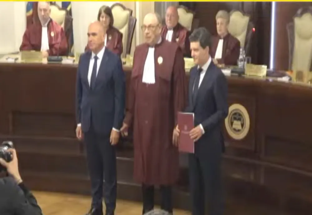 NICUŞOR DAN CRITICĂ DECIZIA CCR PRIVIND ACCESUL LA DECLARAŢIILE DE AVERE: „TRANSPARENŢA TREBUIE APĂRATĂ CU FERMITATE”