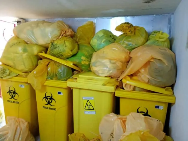 NEREGULI GRAVE LA SPITALUL "SFANTA MARIA" DIN IASI, UNDE AU MURIT SAPTE COPII. MATERIALUL CU RISC BIOLOGIC NU ESTE SIGILAT