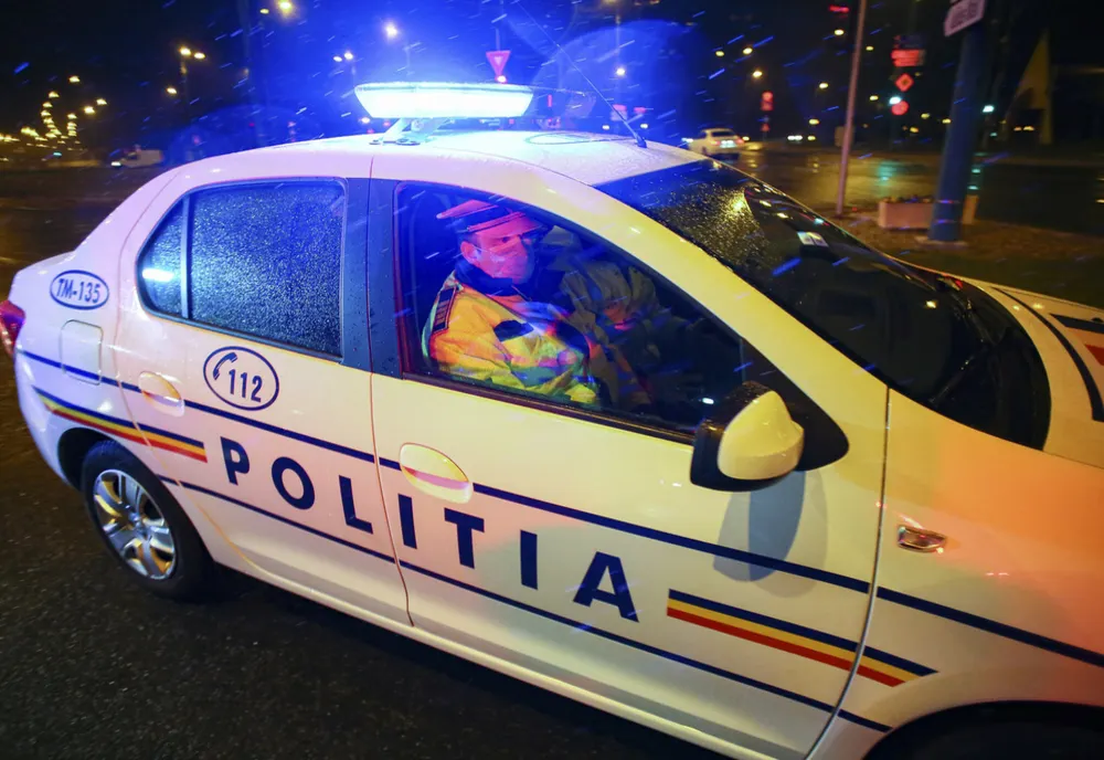Bărbat reținut după ce a încălcat ordinul de protecție și a provocat scandal la domiciliu