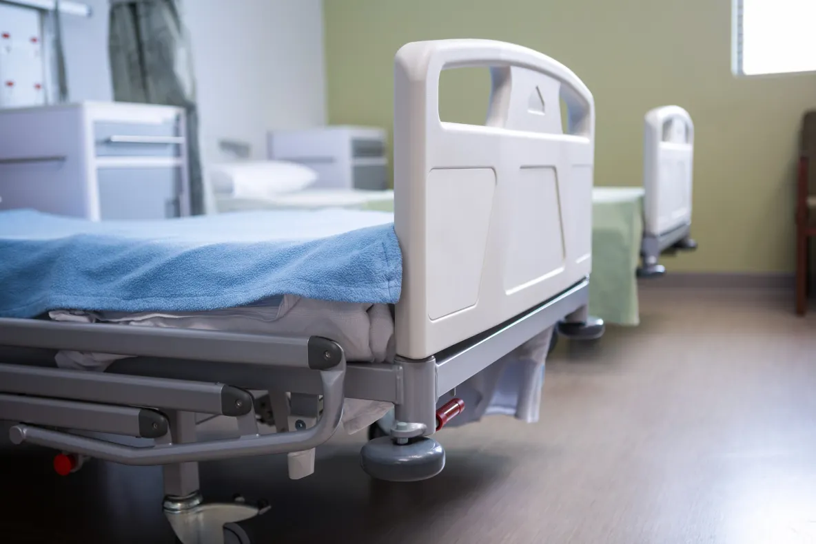 Reducerea paturilor de spital, în analiză. Șeful CNAS: „Întrebarea nu este dacă, ci cum și unde”