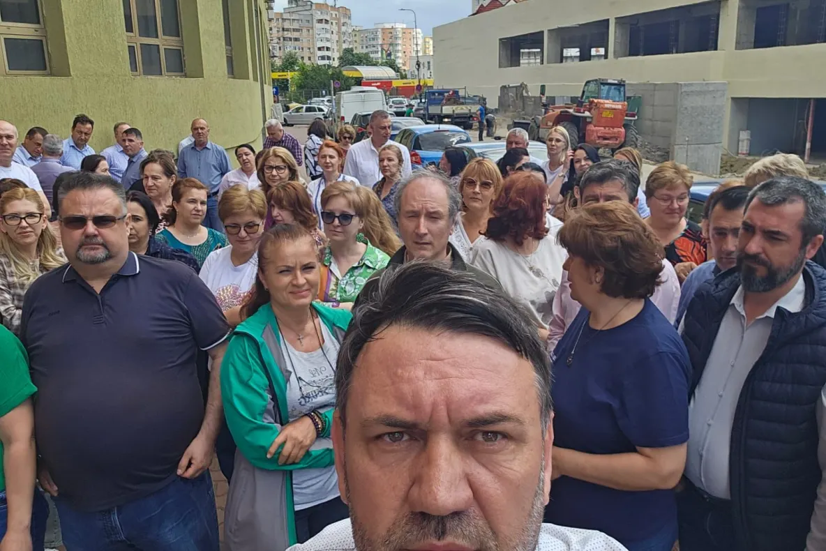 Legea salarizării aruncă țara în haos. Angajații din Finanțe amenință deja cu blocarea totală a activității - VIDEO